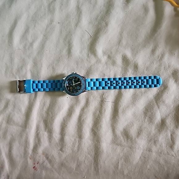 Blue flowery watch - Picture 3 of 3